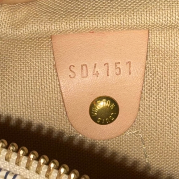 Authentic Louis Vuitton Damier Azure Speedy 30 - Picture 4 of 12